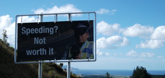 Brynderwyn Speed Warning Sign - Enjoy Northland - leisurely 