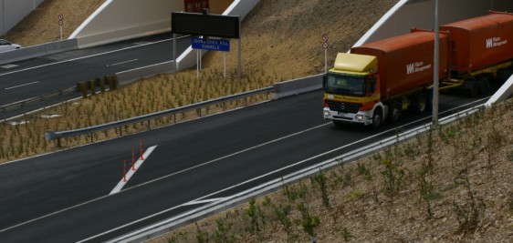 Waste Management Truck Johnstones Hill Tunnels
