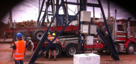 Trailer lift North Port 21 Jan 2015 